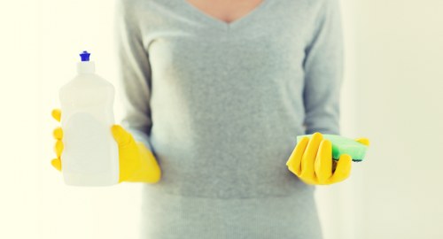 Safe use of professional cleaning products during oven cleaning